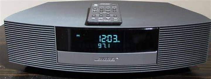 Can you turn the Bose radio on and off?