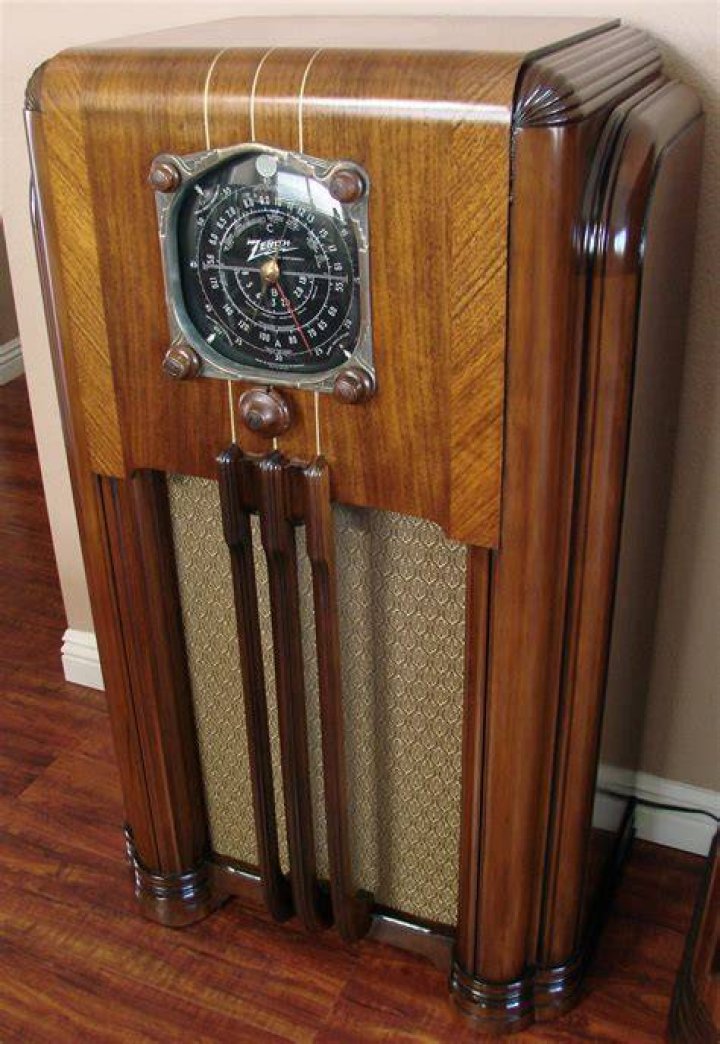 How do old tube radios work?