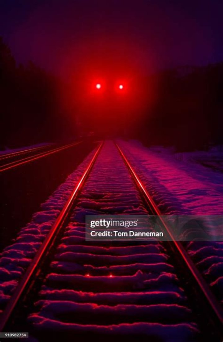Is it possible to get DX signals at night?