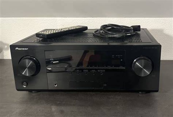 What kind of receiver is the pioneer vsx-70?