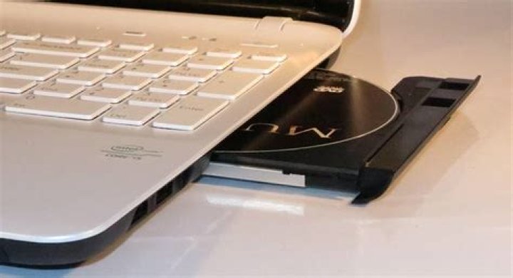 Why does my disk tray keep opening?