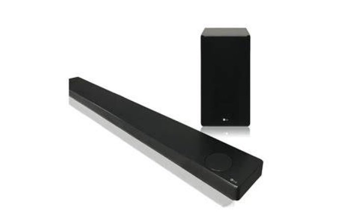 Why does my LG sound bar keep going in and out?